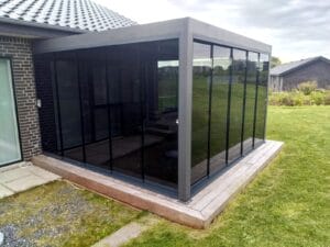 Bioklimatisk pergola og skydeglas i Vejle - billede 1